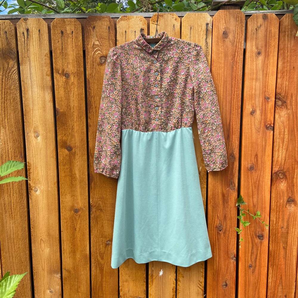 Vintage Leslie Fay 1970’s Floral Dress